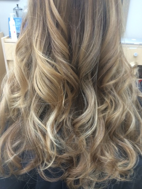 High lighting with colour wand color paddles-Balayage